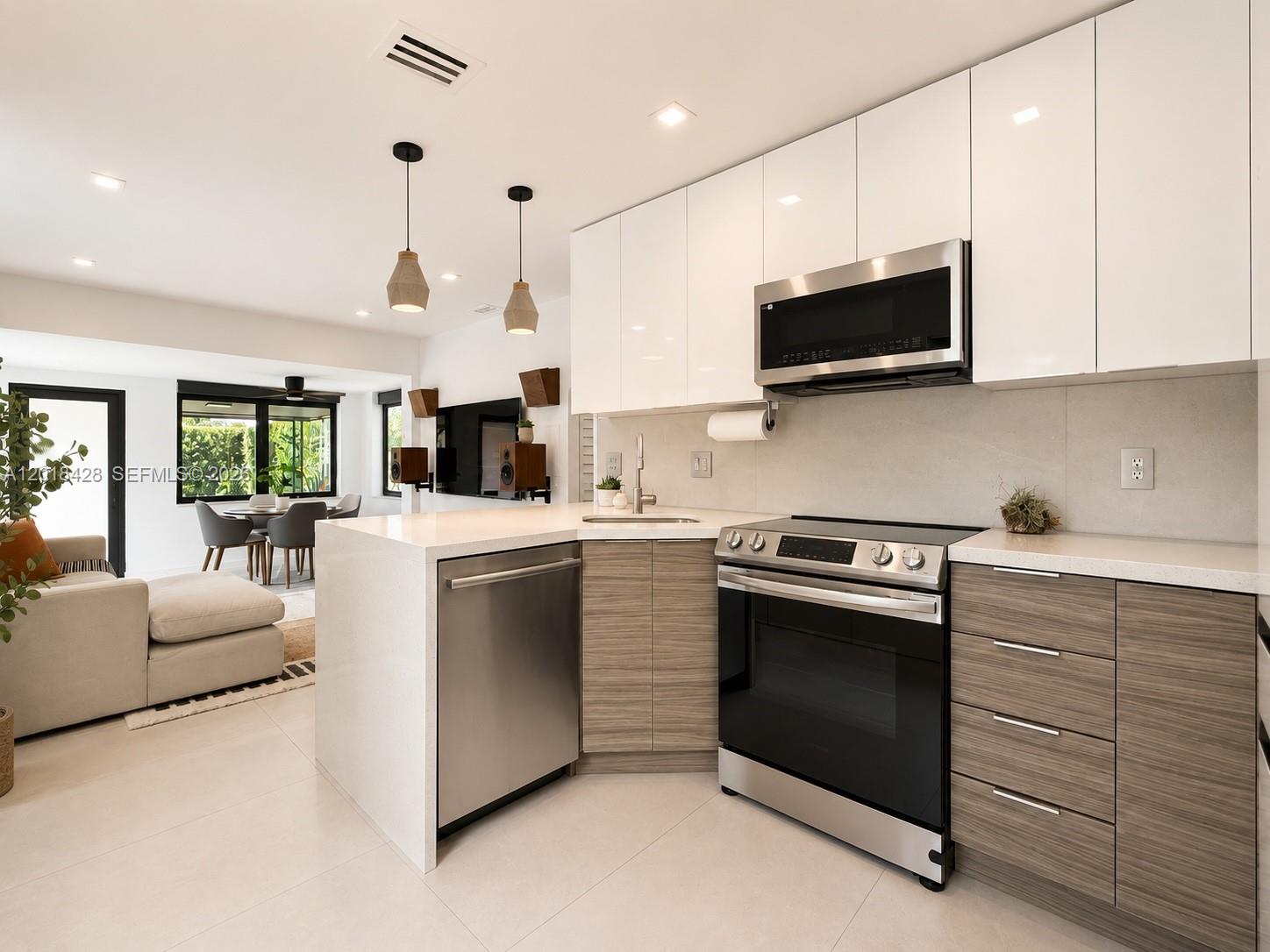 LAUDERDALE - Residential