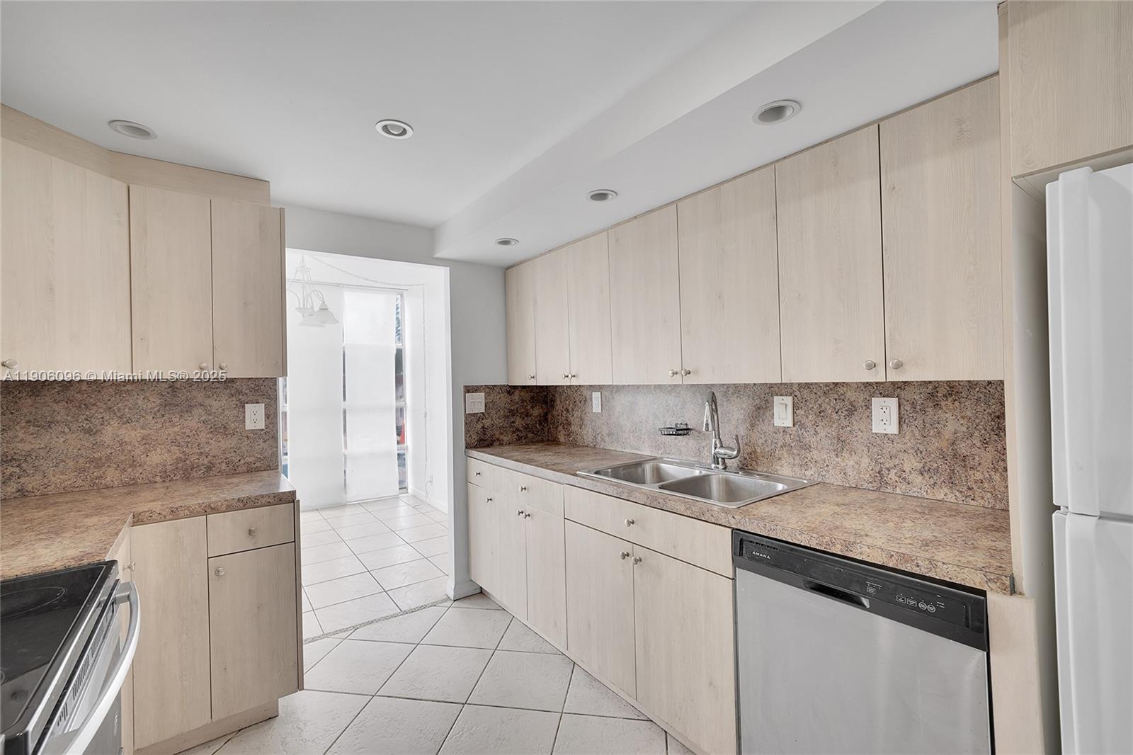 DESOTO PARK NORTH CONDO - Residential