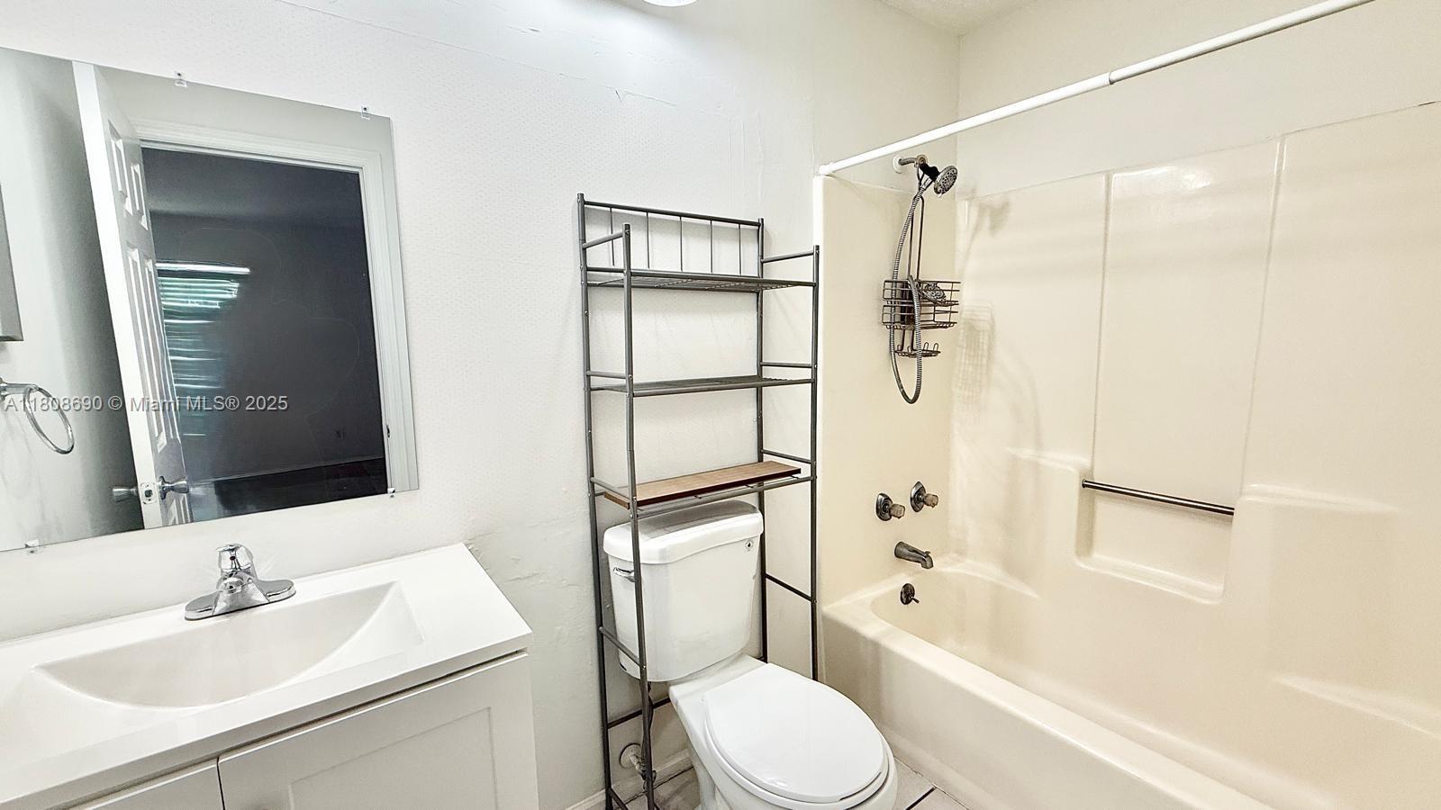 CYPRESS POINT CONDO - Residential Lease