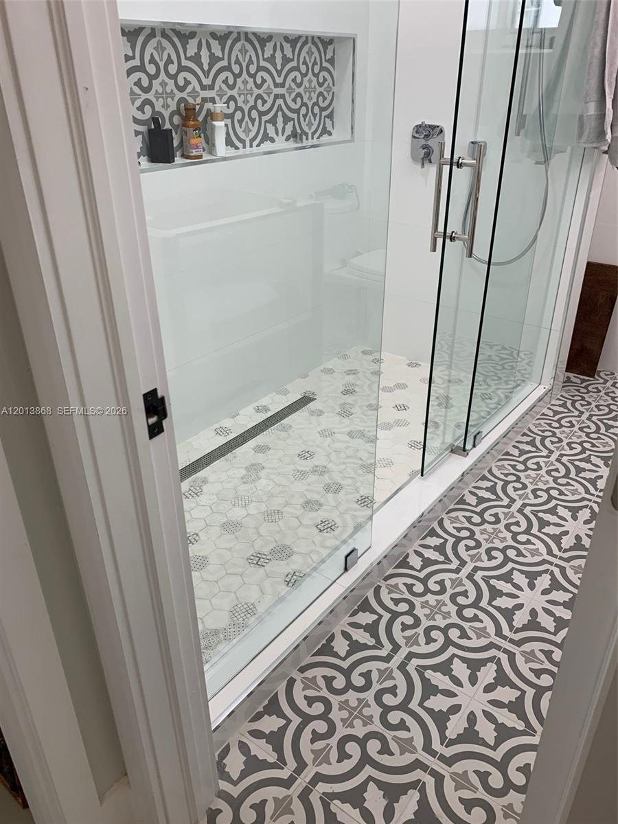 SILVER BLUFF EST-SEC B - Residential Lease