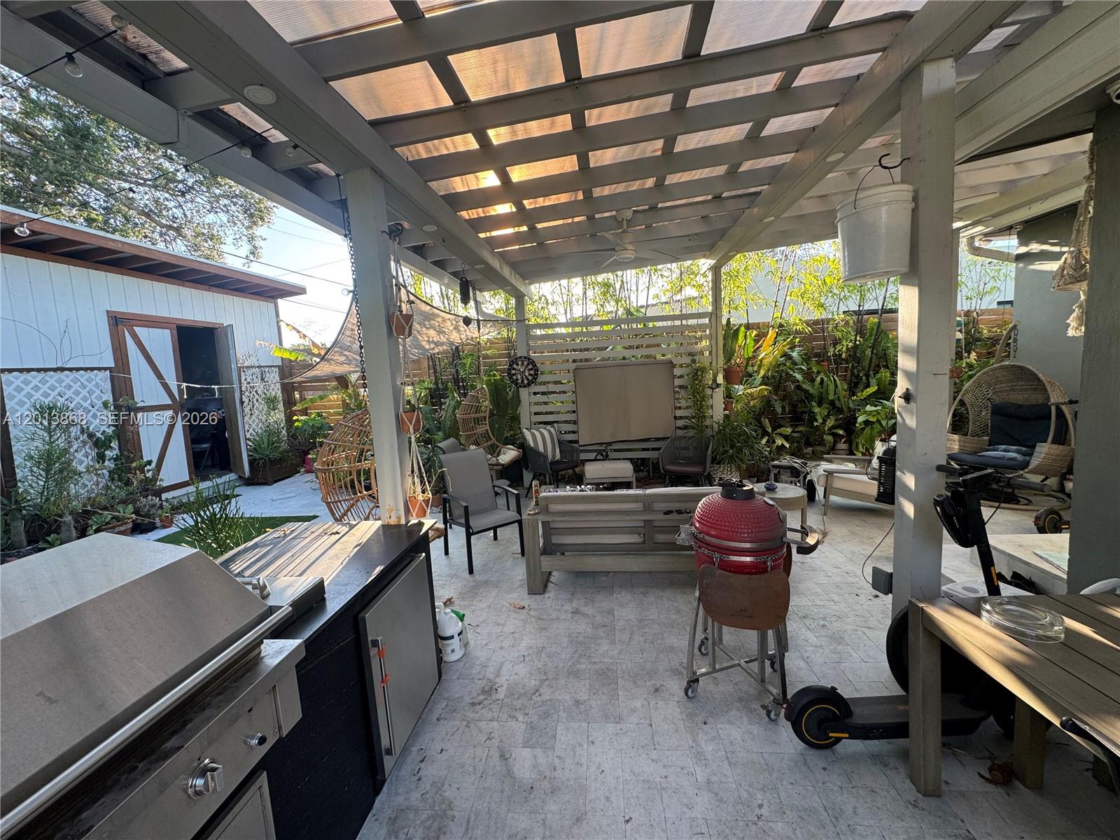 SILVER BLUFF EST-SEC B - Residential Lease
