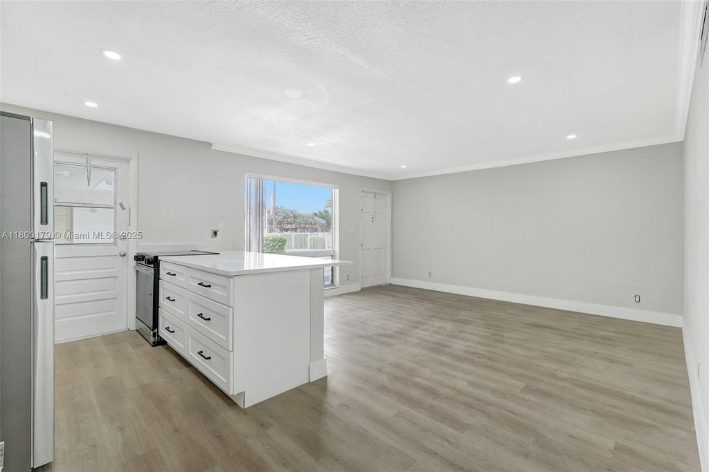 Photo of 5450 Hollywood Blvd #210, Hollywood, FL 33021 (MLS # A11800179)