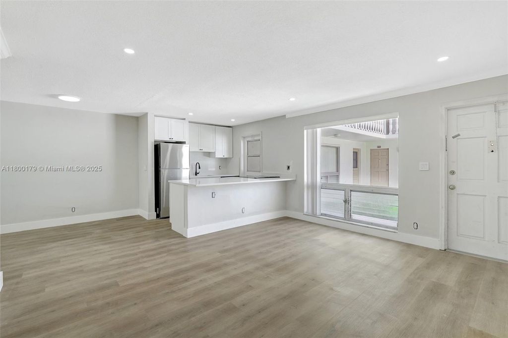 Photo of 5450 Hollywood Blvd #210, Hollywood, FL 33021 (MLS # A11800179)