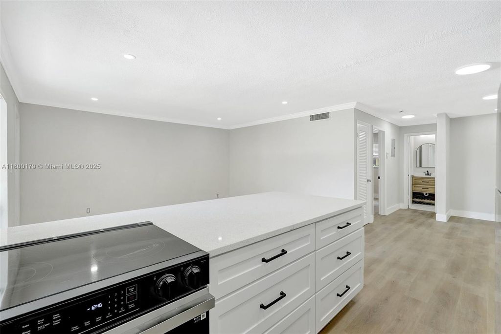 Photo of 5450 Hollywood Blvd #210, Hollywood, FL 33021 (MLS # A11800179)