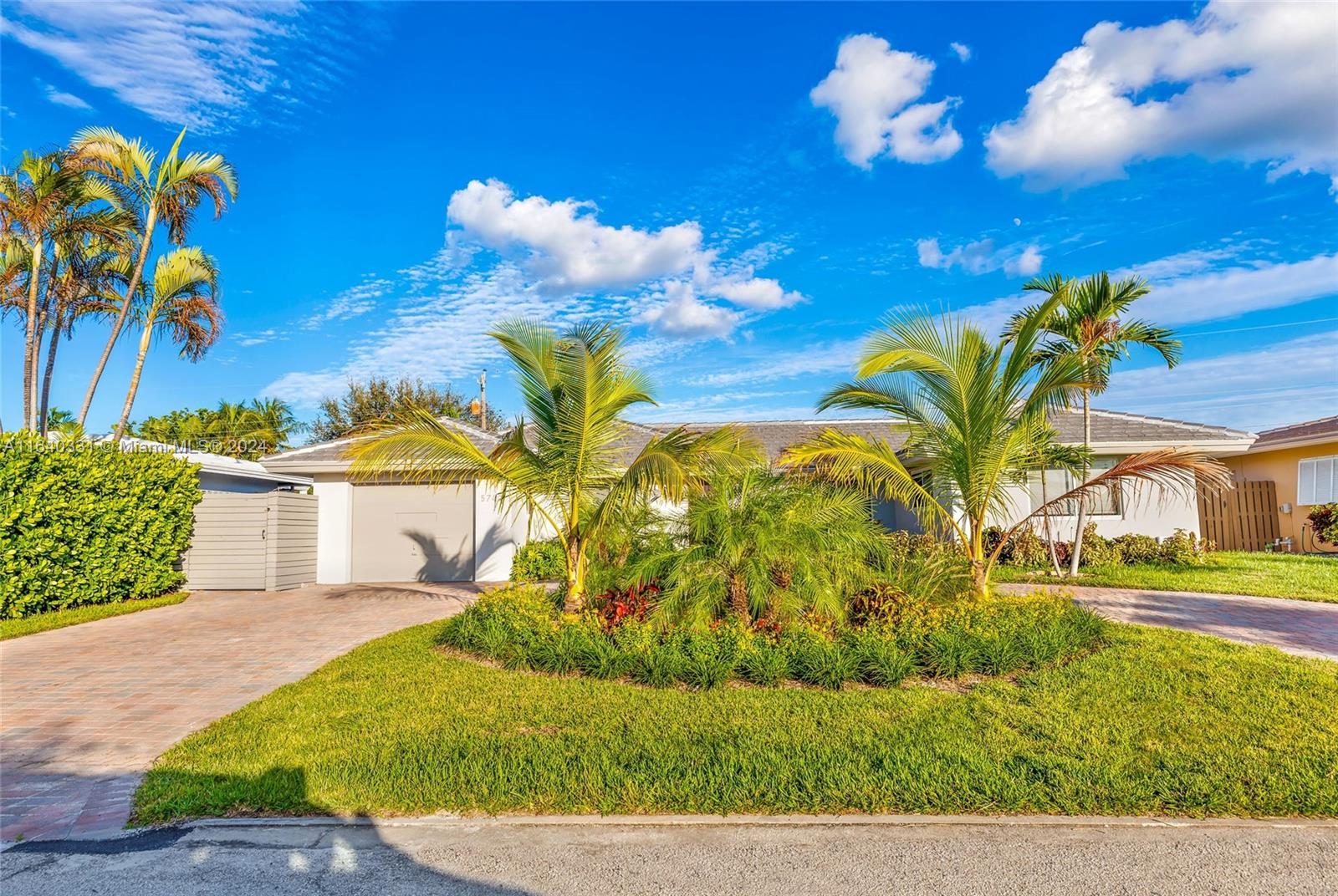 CORAL HIGHLANDS - Residential