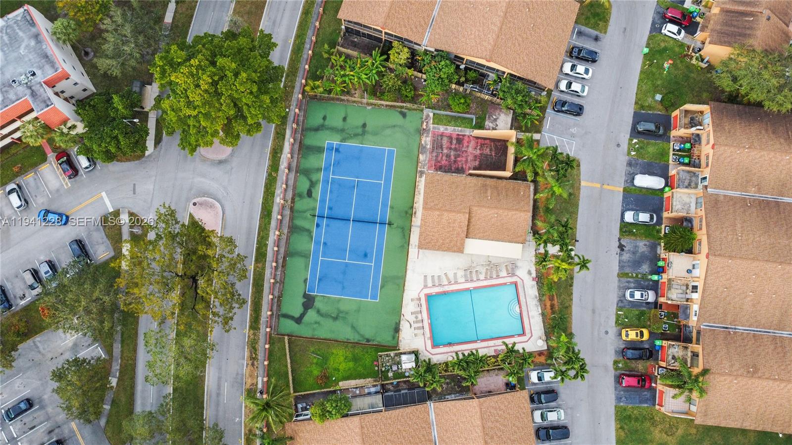 FAIRWAYS OF SUNRISE - Residential