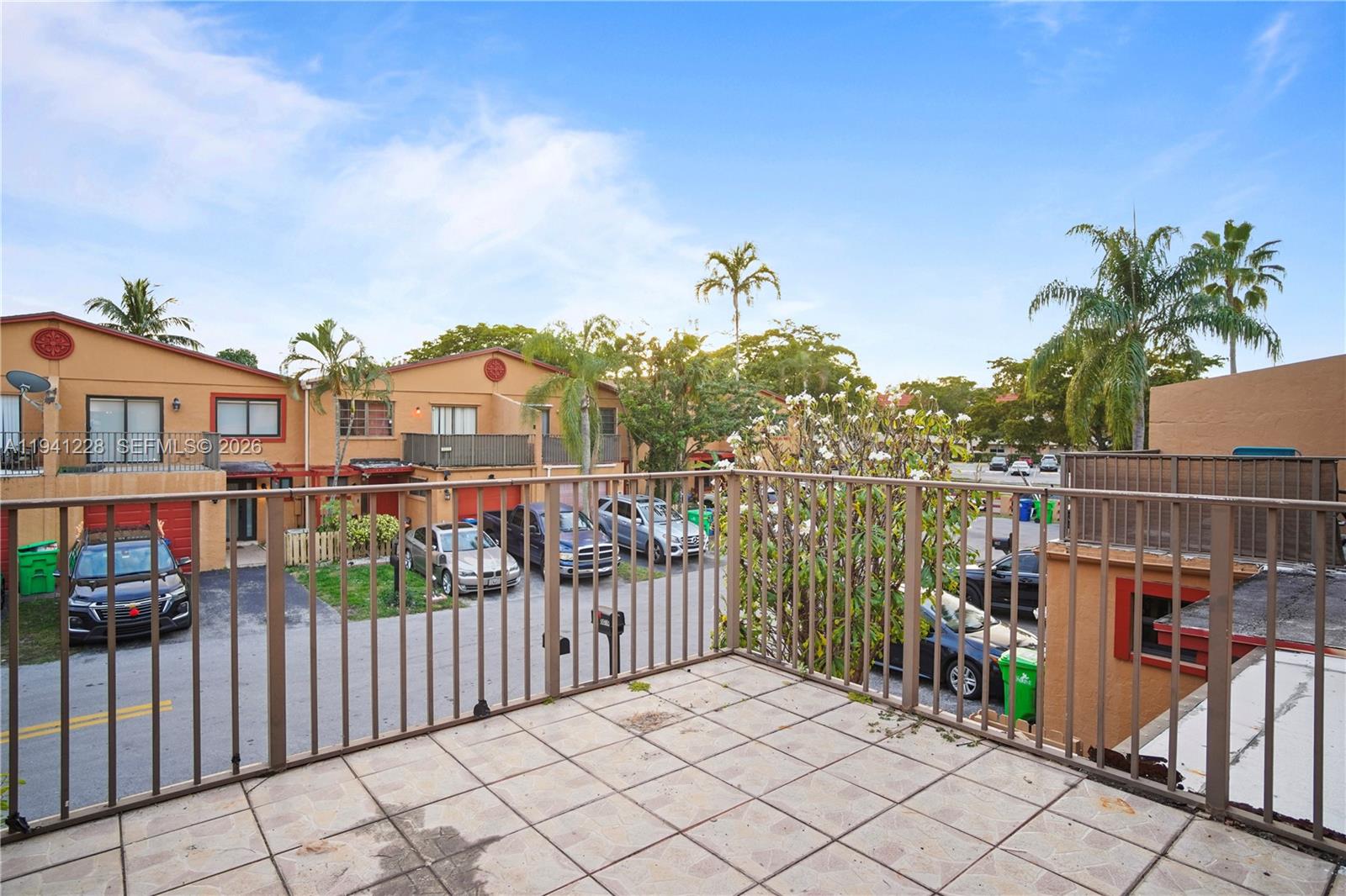 FAIRWAYS OF SUNRISE - Residential