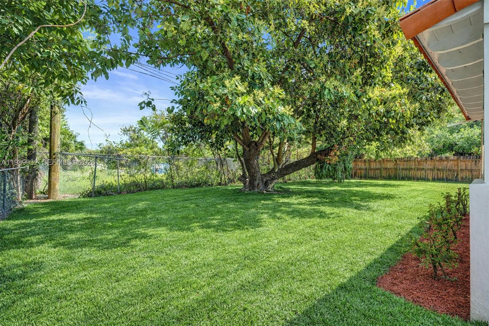 BRENTWOOD REV PL - Residential