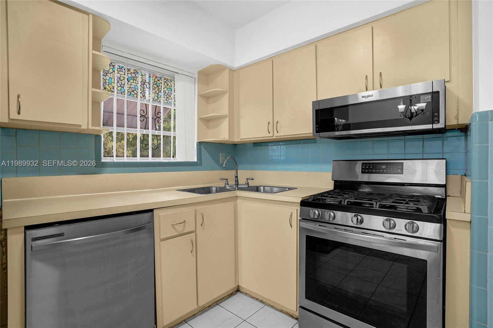 BRENTWOOD REV PL - Residential