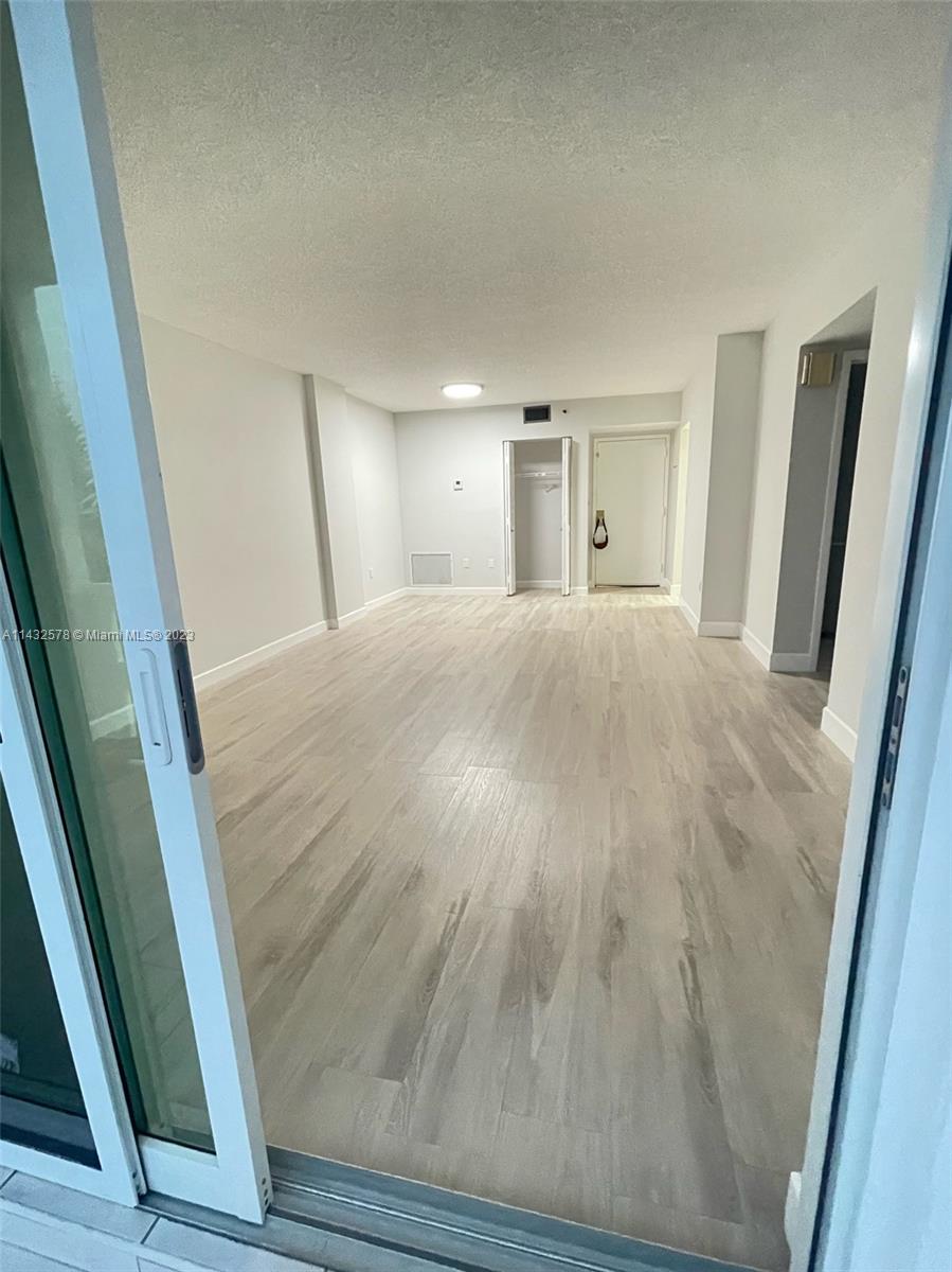 HILLCREST EAST NO 20 COND - Residential