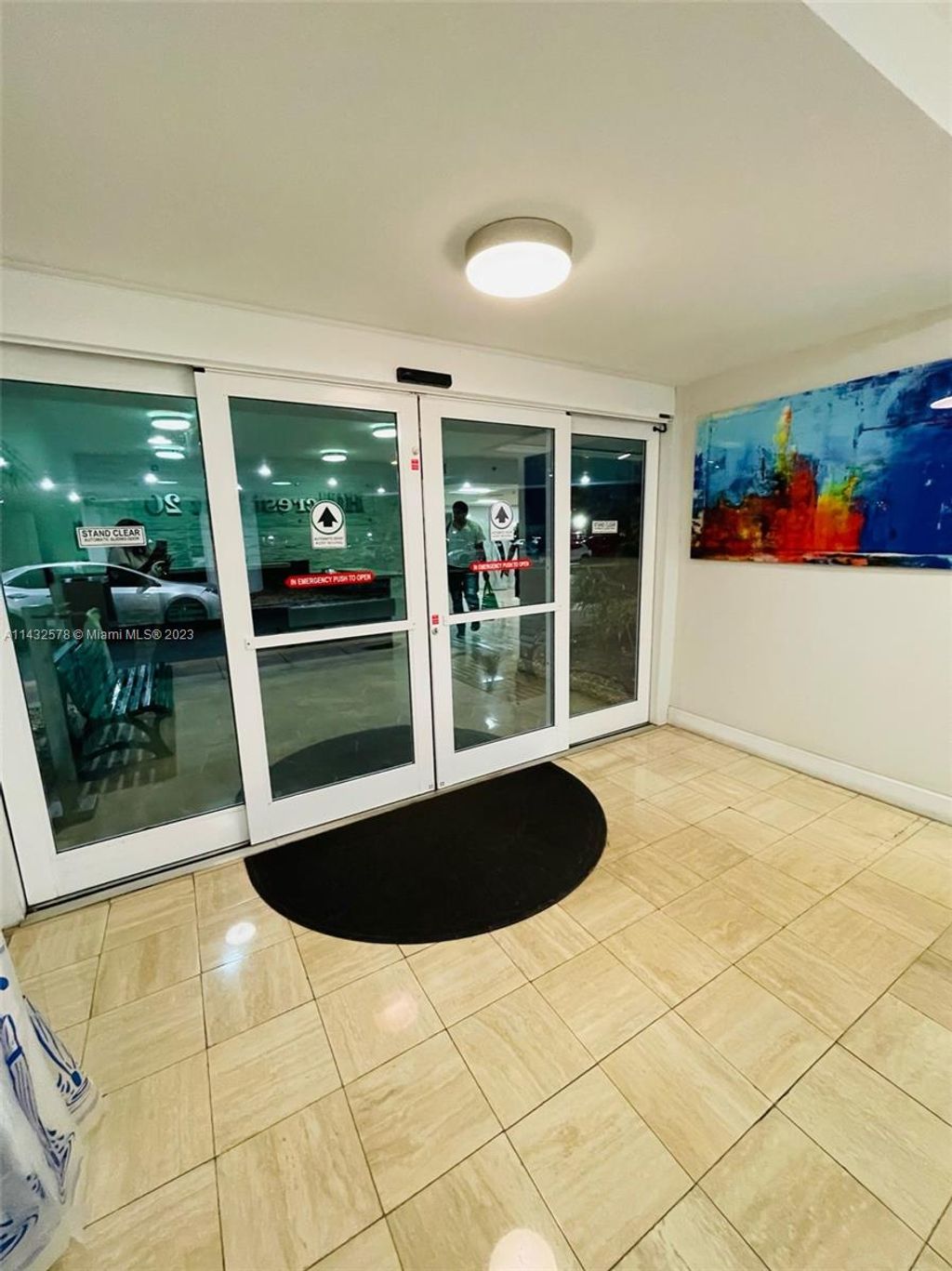 Photo of 919 Hillcrest Dr #611, Hollywood, FL 33021 (MLS # A11432578)