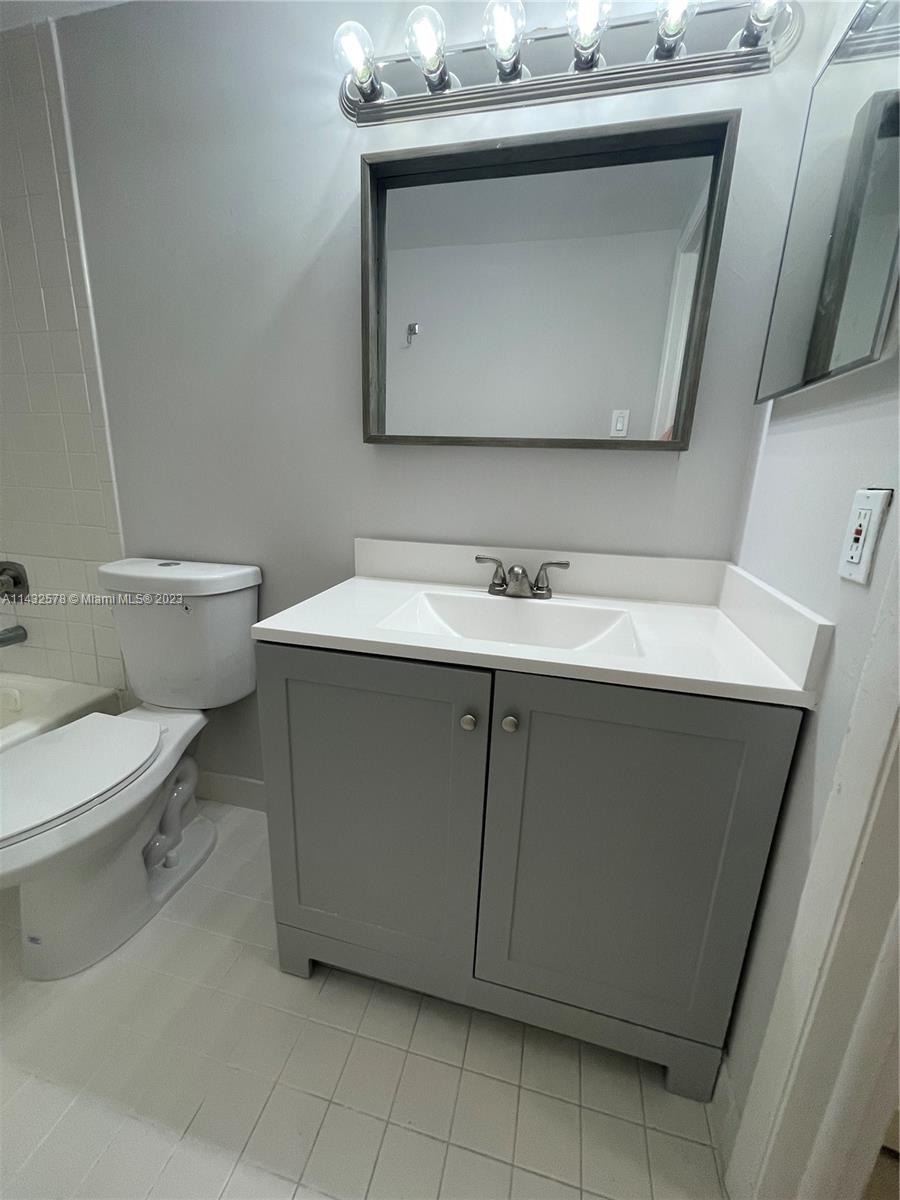HILLCREST EAST NO 20 COND - Residential