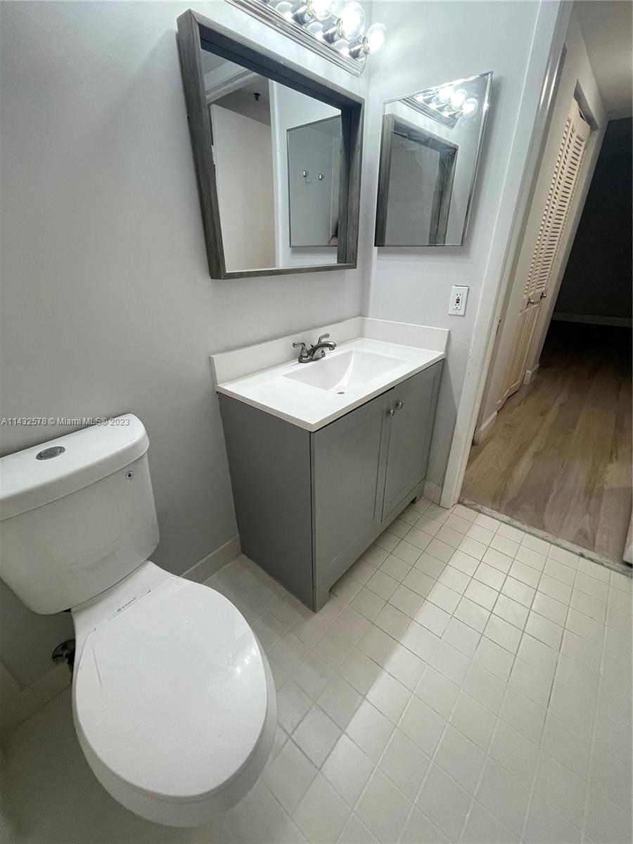 HILLCREST EAST NO 20 COND - Residential