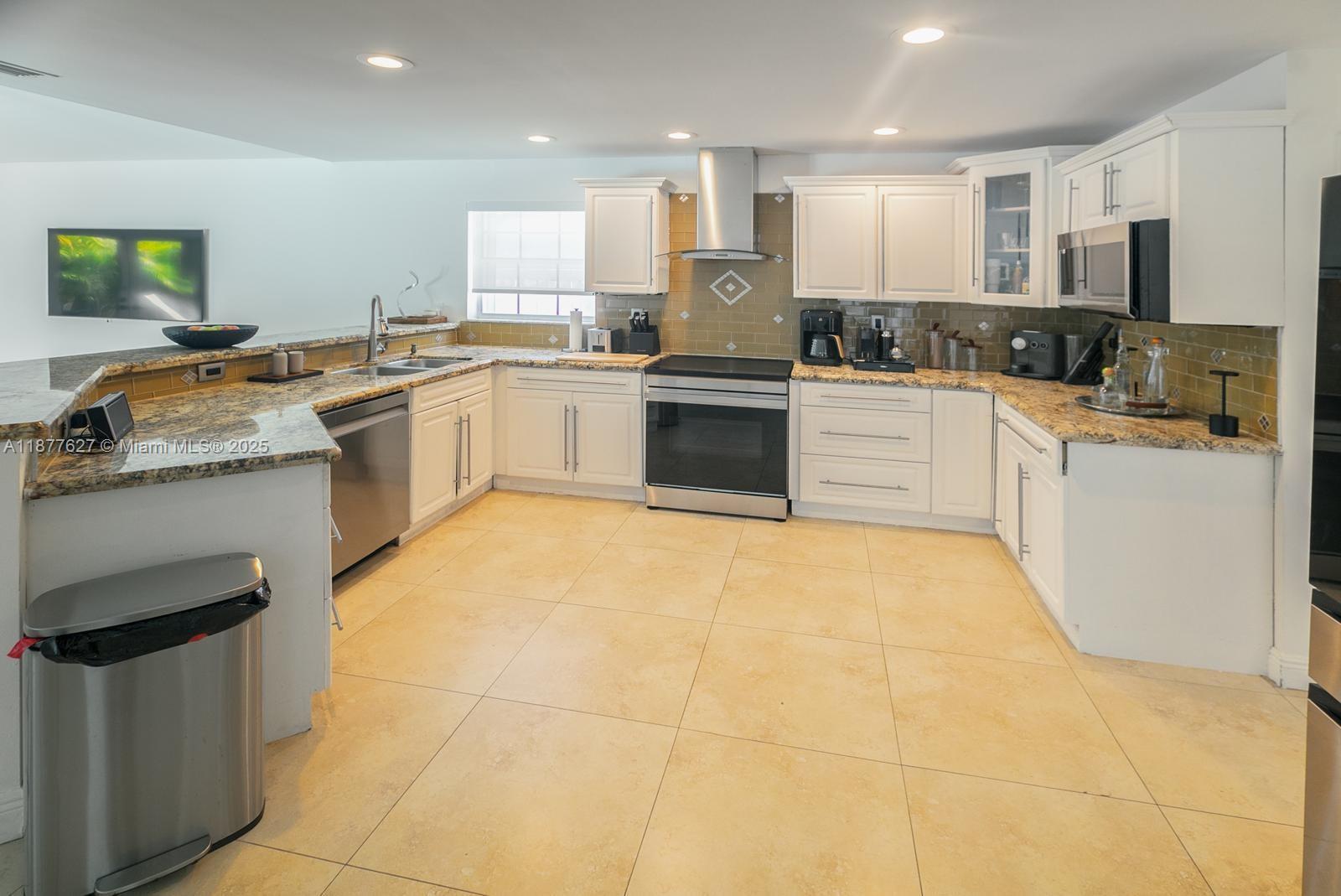 LAKES BY THE BAY SEC 7 - Residential