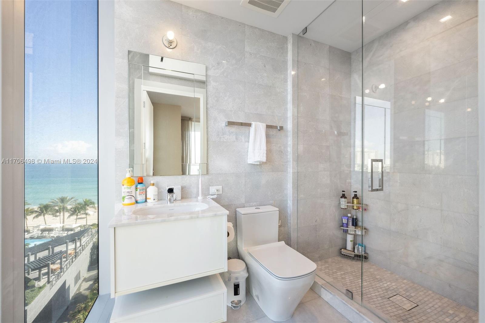 NORTH BISCAYNE BEACH AMEN - Residential