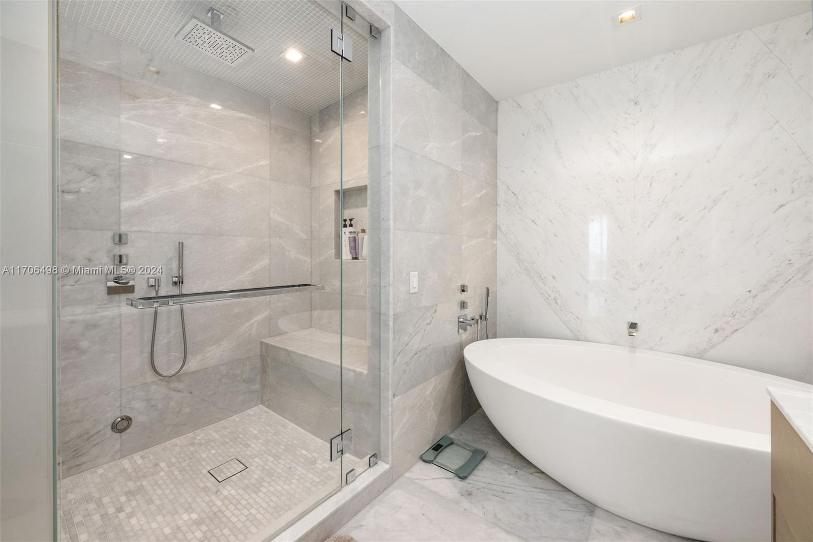 NORTH BISCAYNE BEACH AMEN - Residential