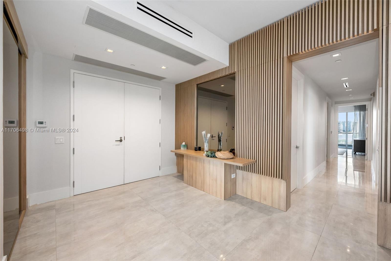 NORTH BISCAYNE BEACH AMEN - Residential