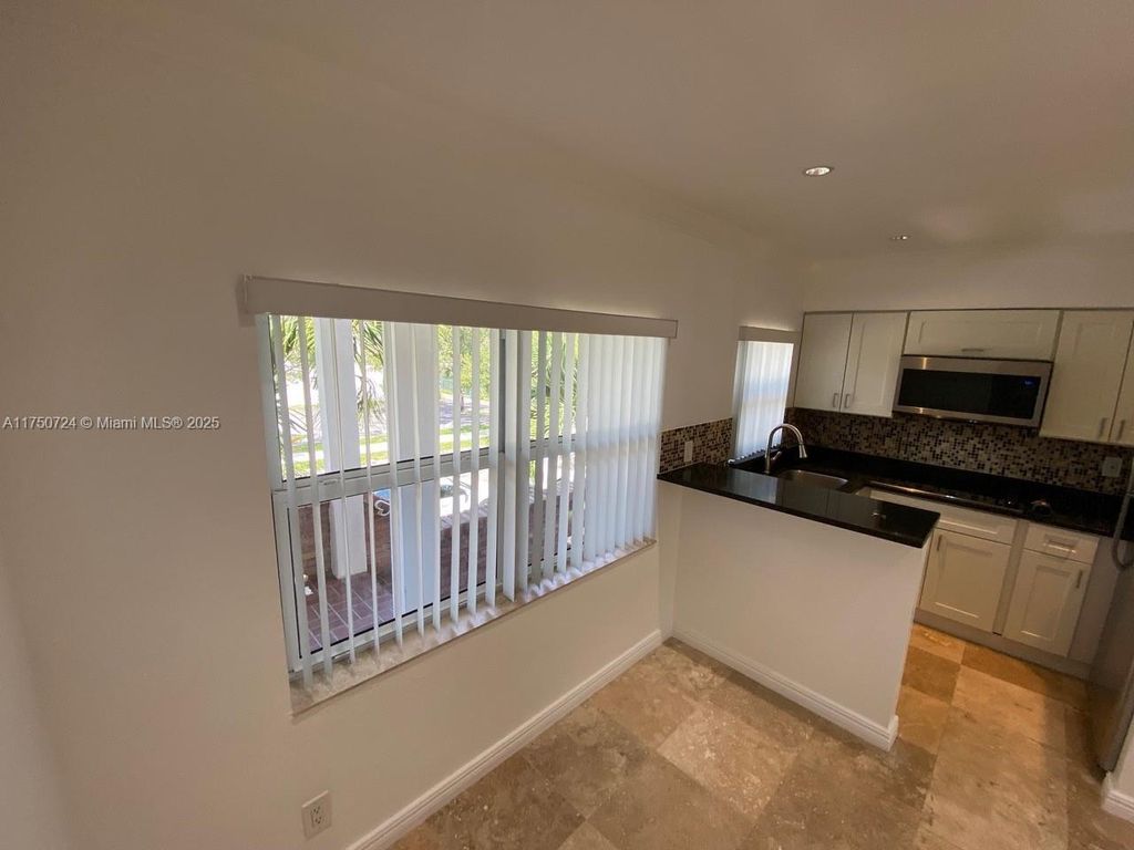 Photo of 901 SE 2nd Ct #6, Fort Lauderdale, FL 33301 (MLS # A11750724)
