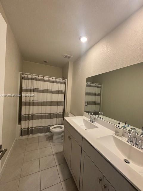 ROYAL HOMES WEST - Residential