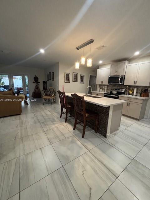 ROYAL HOMES WEST - Residential