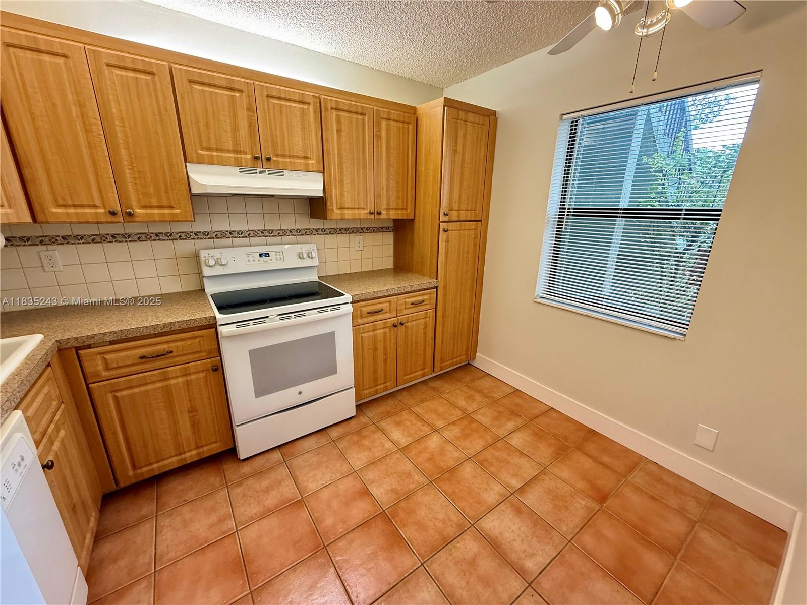 3864 N Carambola Cir N 2959