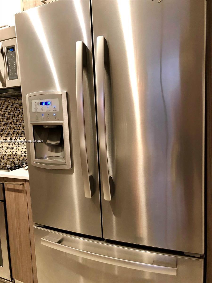 5252 PASEO CONDO - Residential Lease