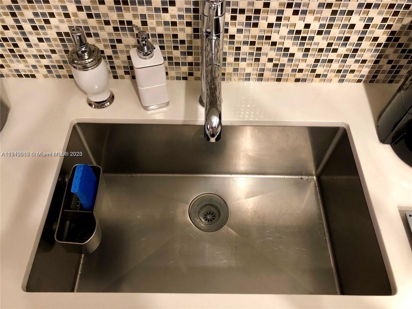 5252 PASEO CONDO - Residential Lease