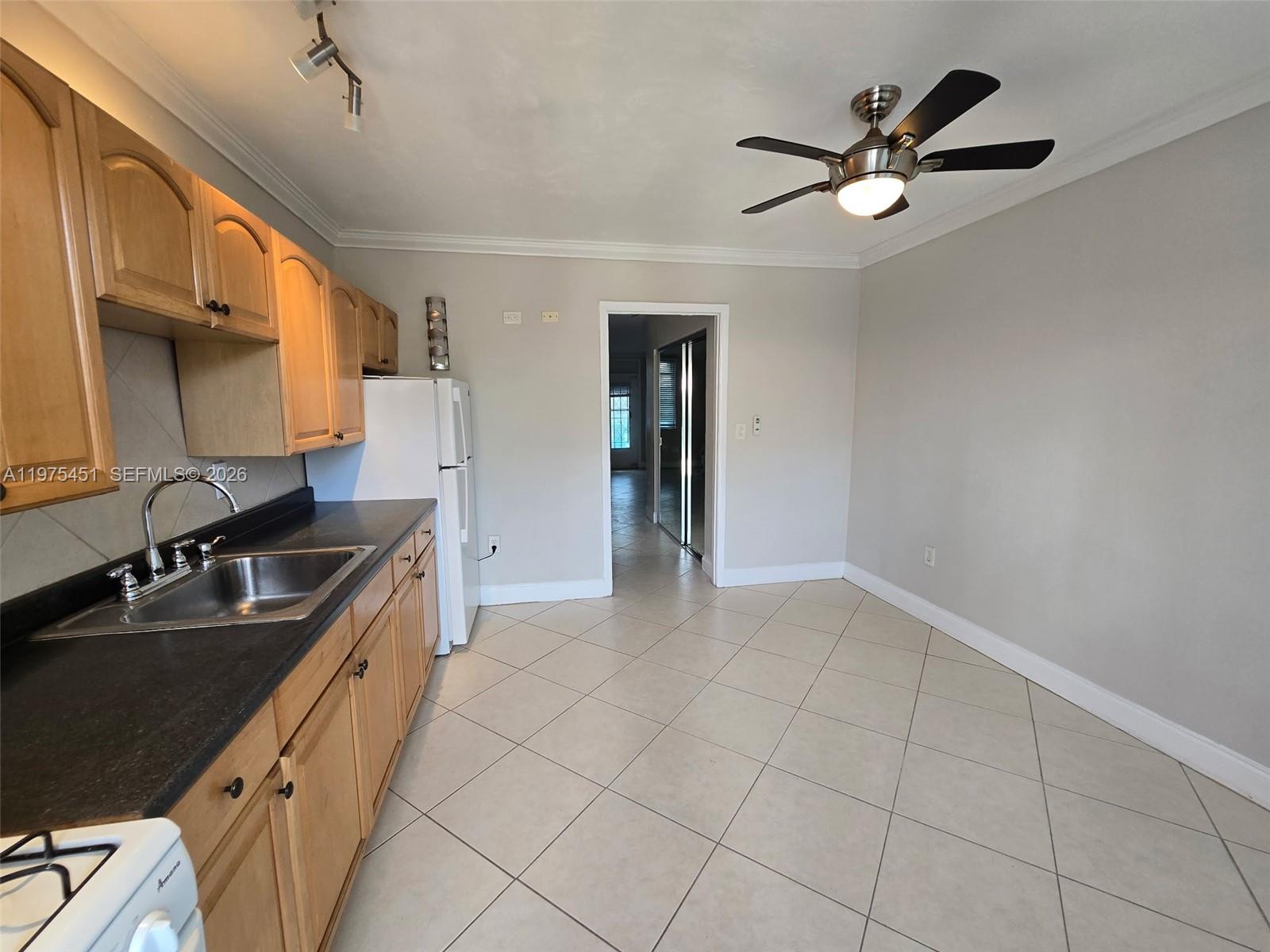 SOUTHERN STAR CONDO - Residential Lease