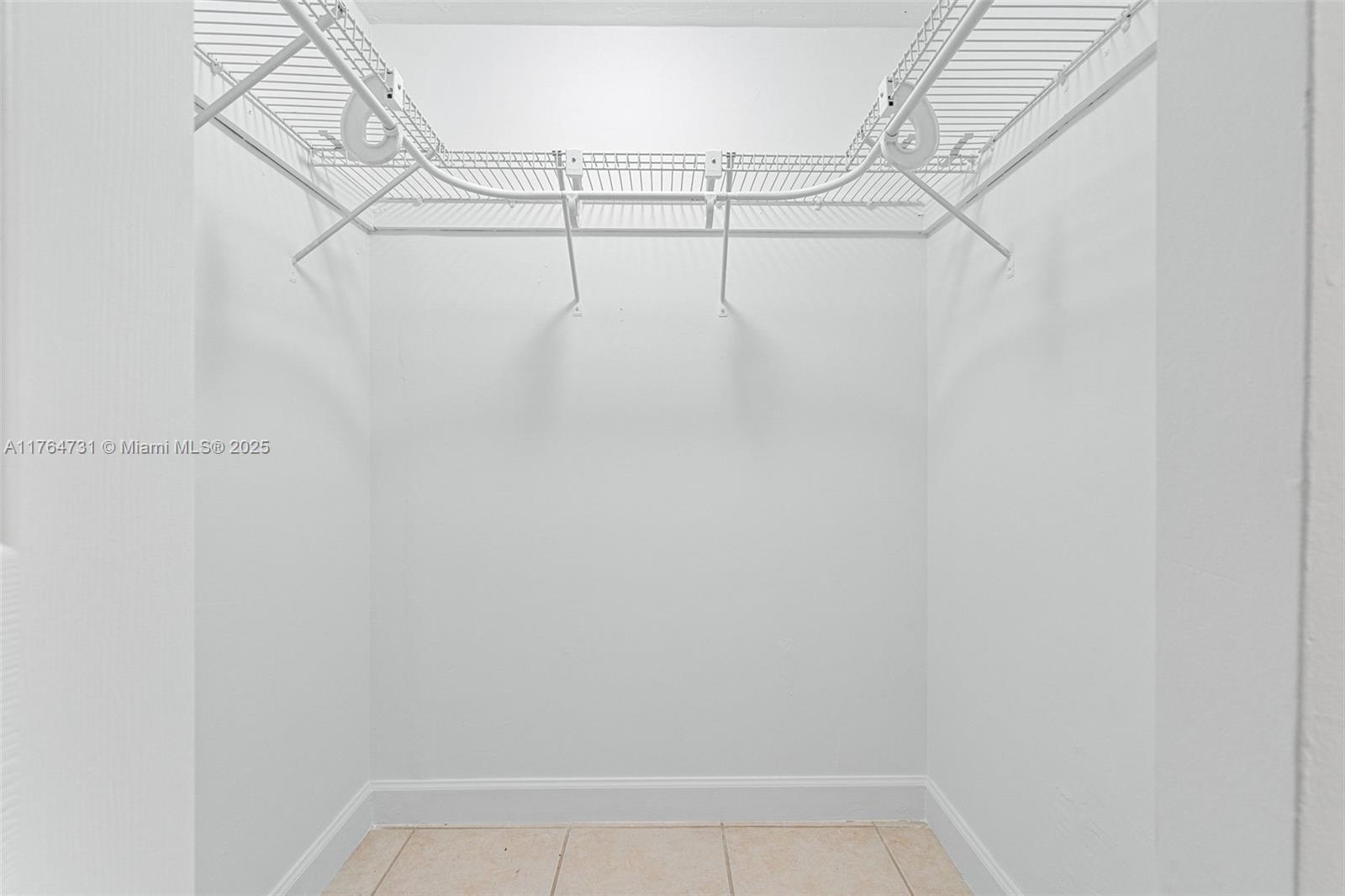 PUERTA DEL SOL CONDO - Residential