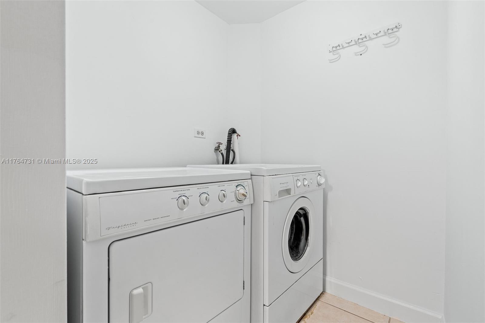 PUERTA DEL SOL CONDO - Residential