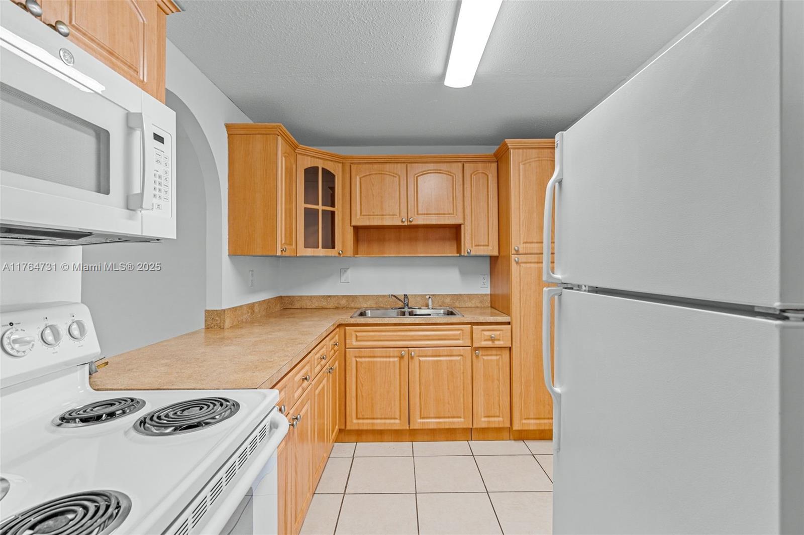 PUERTA DEL SOL CONDO - Residential