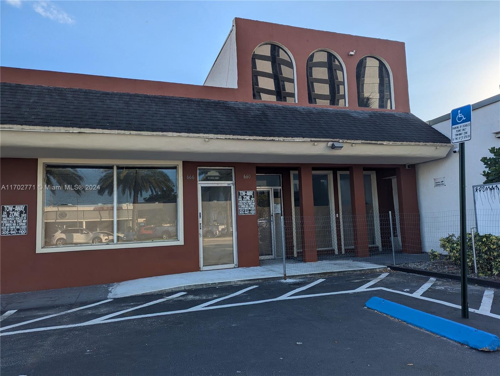 Great location to start your new restaurant. 660/666 2 units that are combined space for a restaurant. Updated with new bathrooms and flooring. Clean and ready for occupancy. Parking in the rear of the building. Front and back entrances. These units sit near 6 Ave and 167 St with a lot of traffic. Owners are flexible on terms of lease.