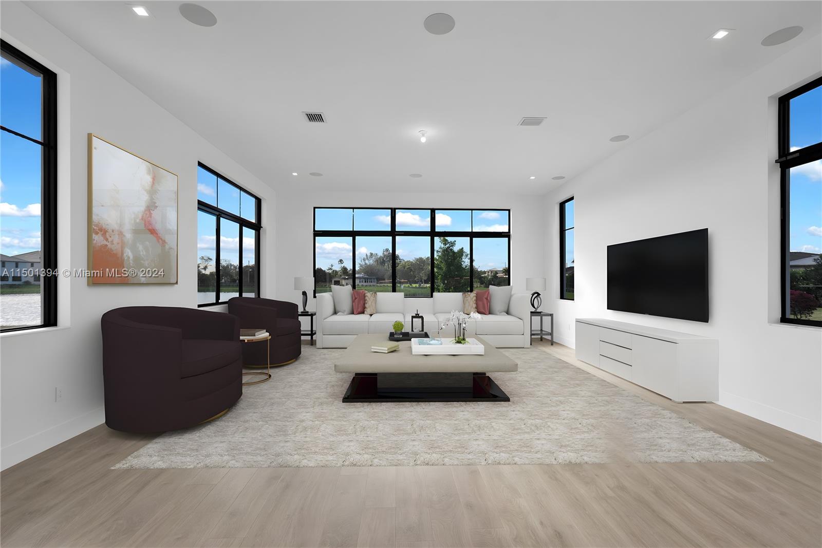 5735 SW 104th Ter 5735