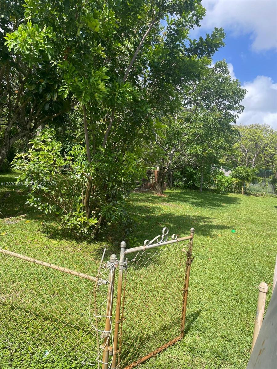 691 NW 20th Ct