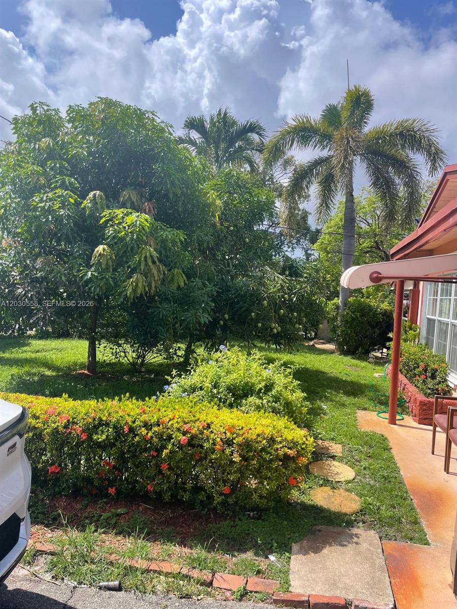 691 NW 20th Ct