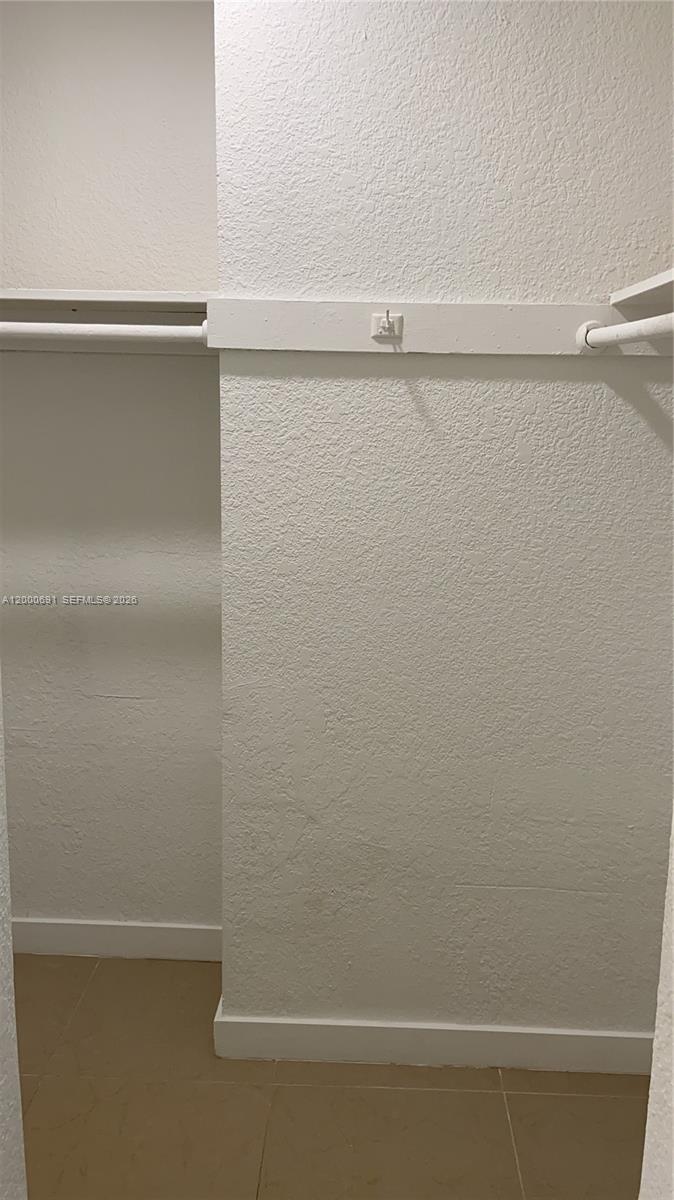 OLA CONDO - Residential Lease