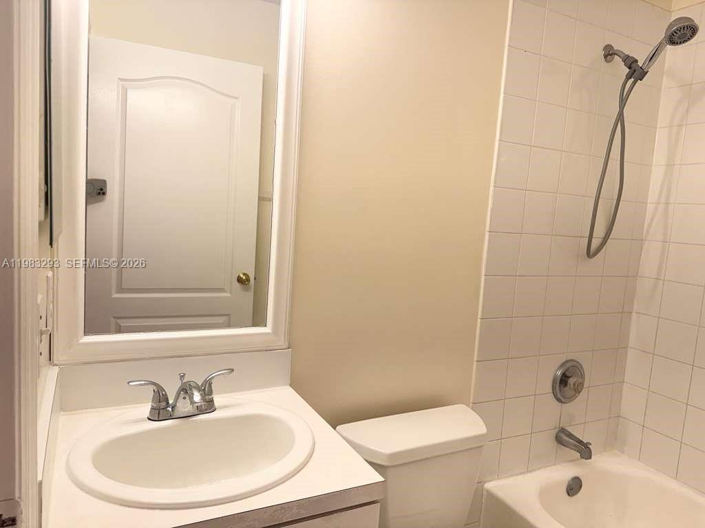 BONITA VILLAS CONDO - Residential Lease