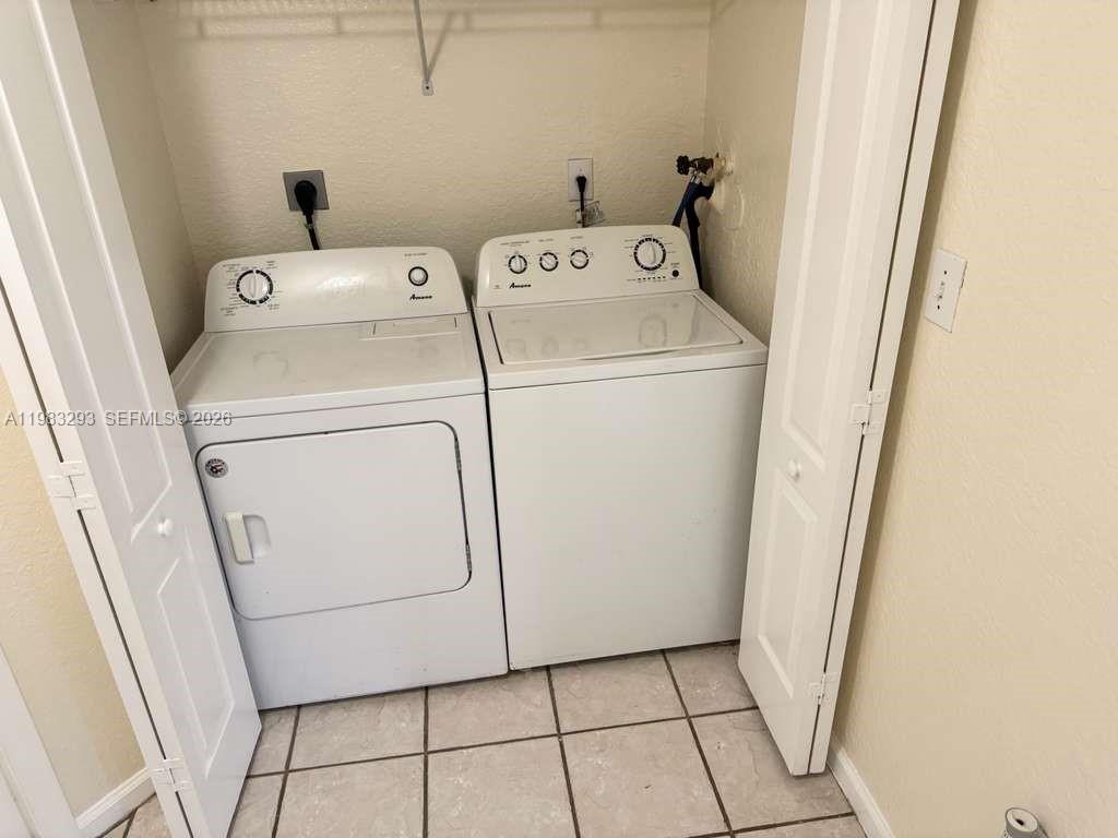 BONITA VILLAS CONDO - Residential Lease