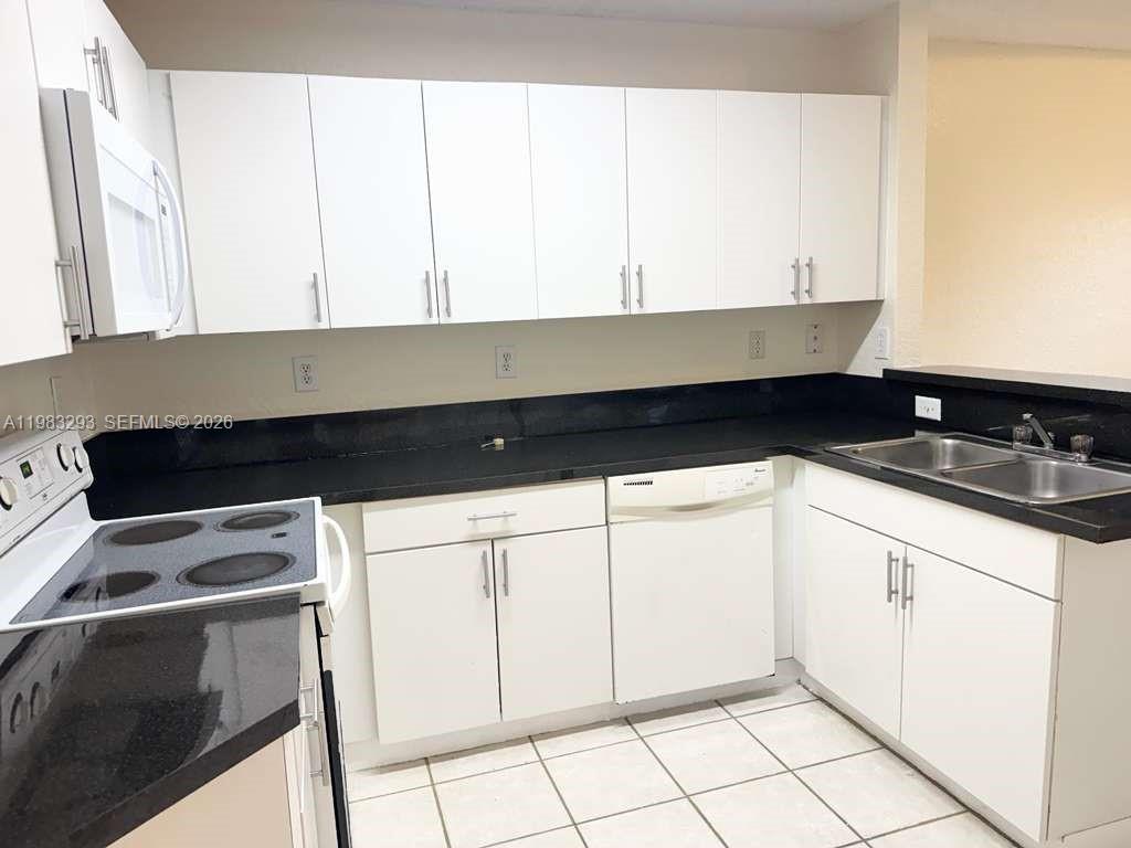 BONITA VILLAS CONDO - Residential Lease