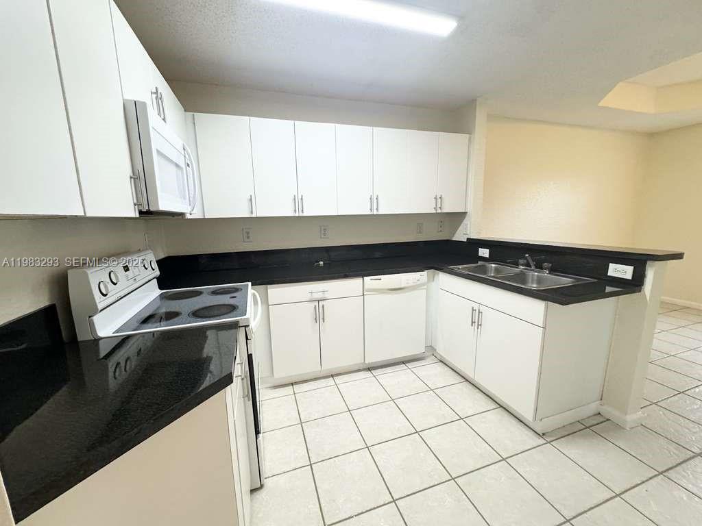 BONITA VILLAS CONDO - Residential Lease