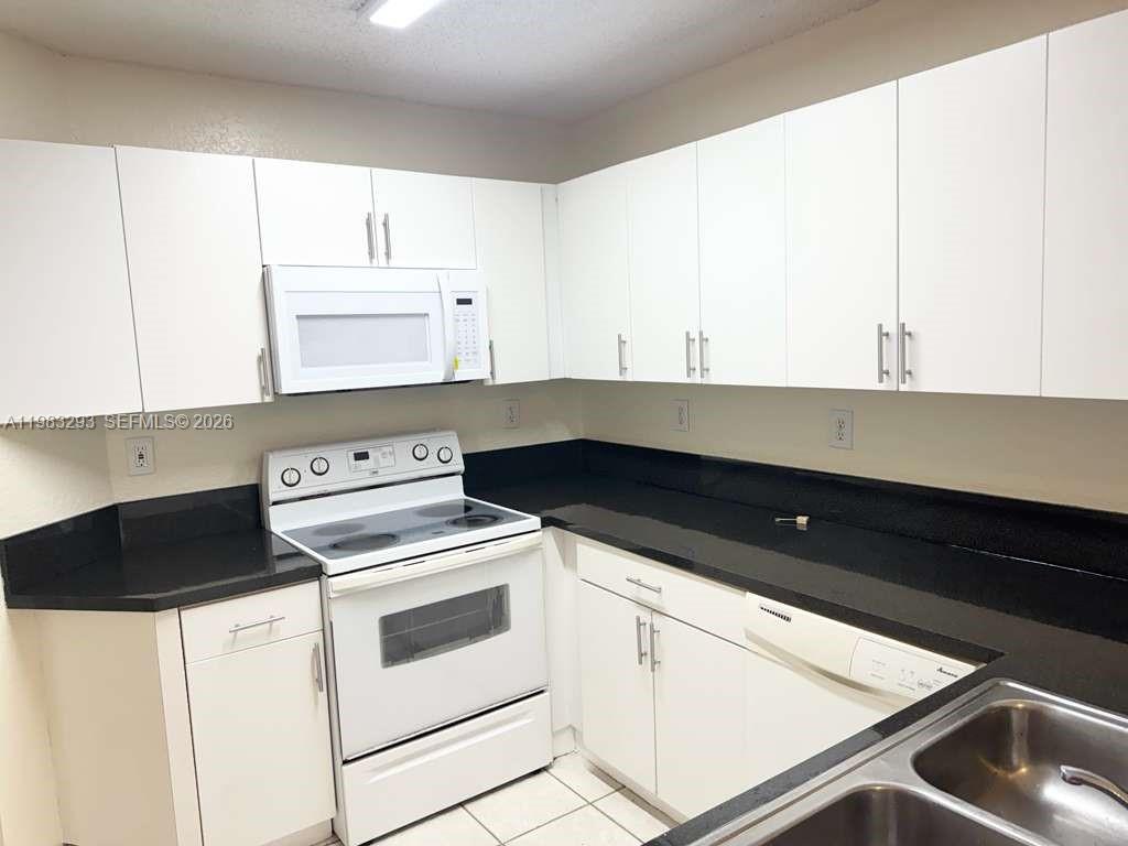 BONITA VILLAS CONDO - Residential Lease