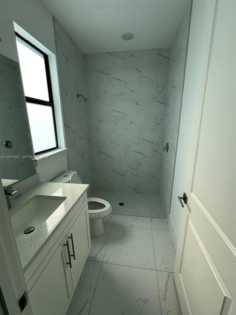 LEHIGH ESTATES - Residential Income