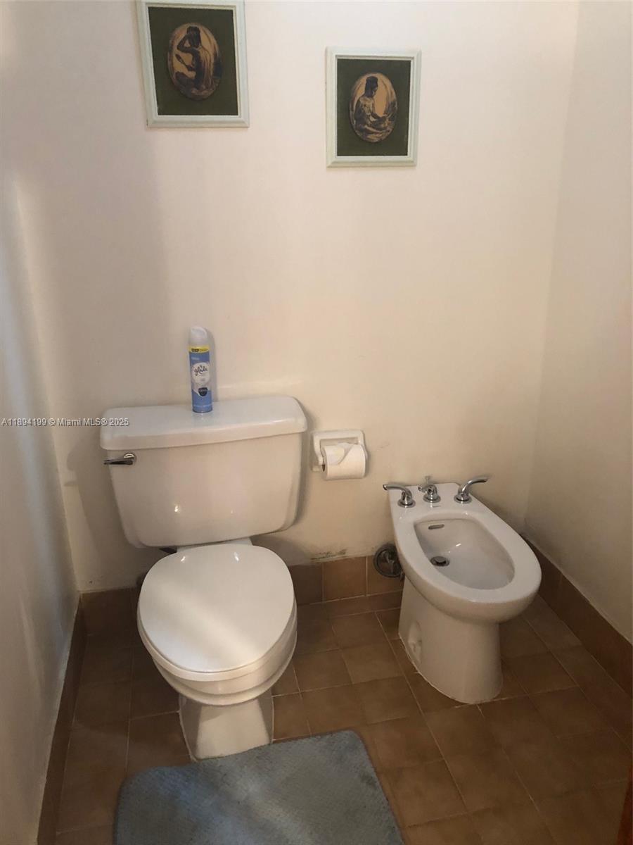 PENINSULA AT INTL GARDENS - Residential