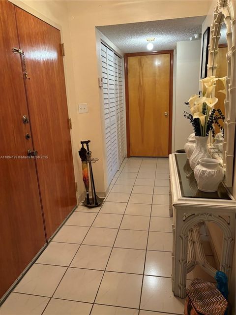 Photo of 1350 SW 122nd Ave #423, Miami, FL 33184 (MLS # A11894199) Photo of 1350 SW 122nd Ave #423, Miami, FL 33184 (MLS # A11894199)