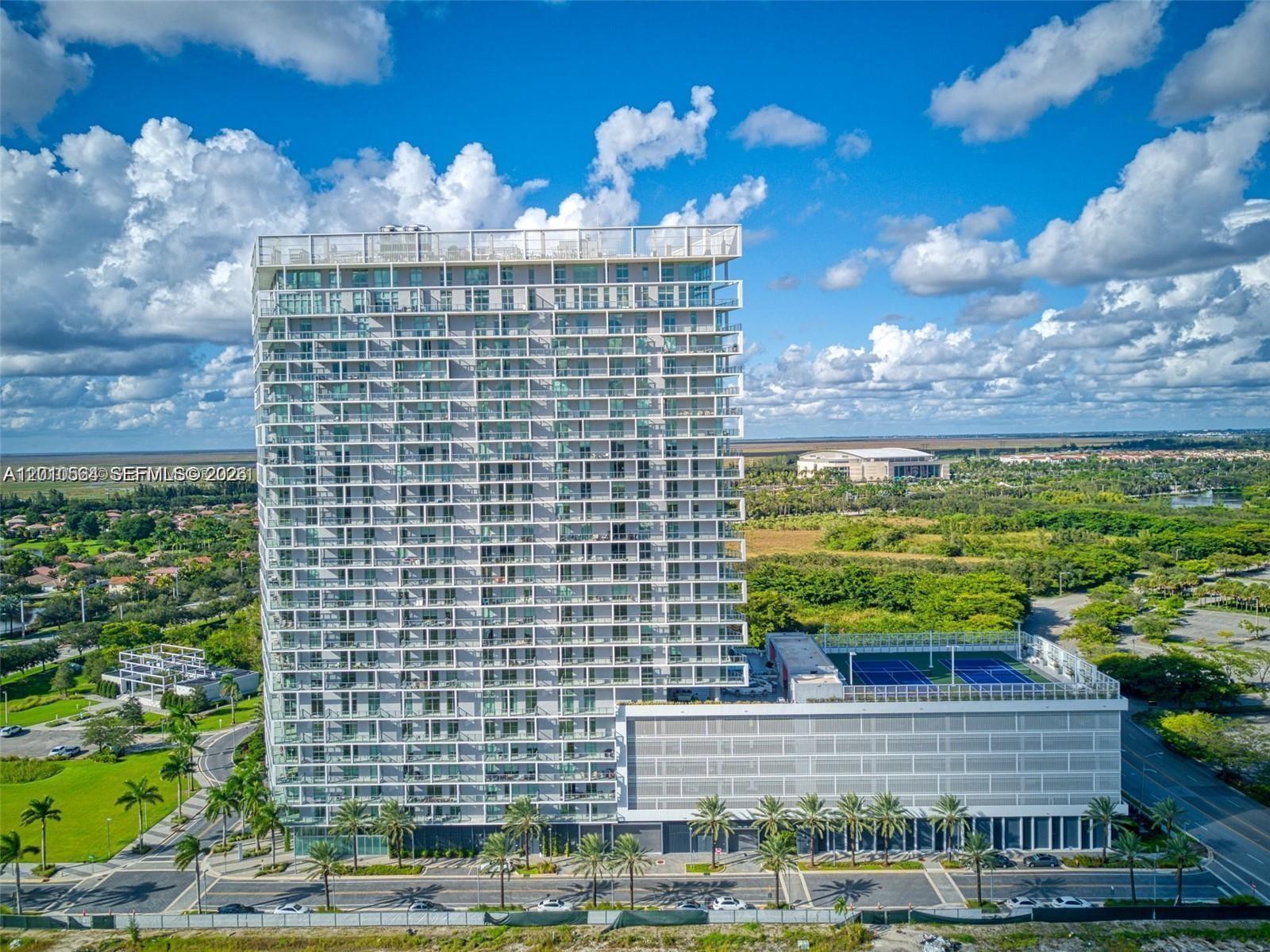 METROPICA NORTH TOWER ONE - Residential