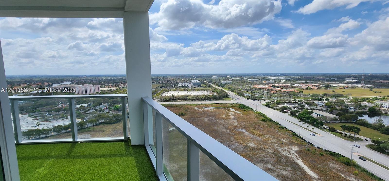 METROPICA NORTH TOWER ONE - Residential