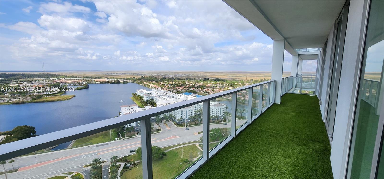 METROPICA NORTH TOWER ONE - Residential