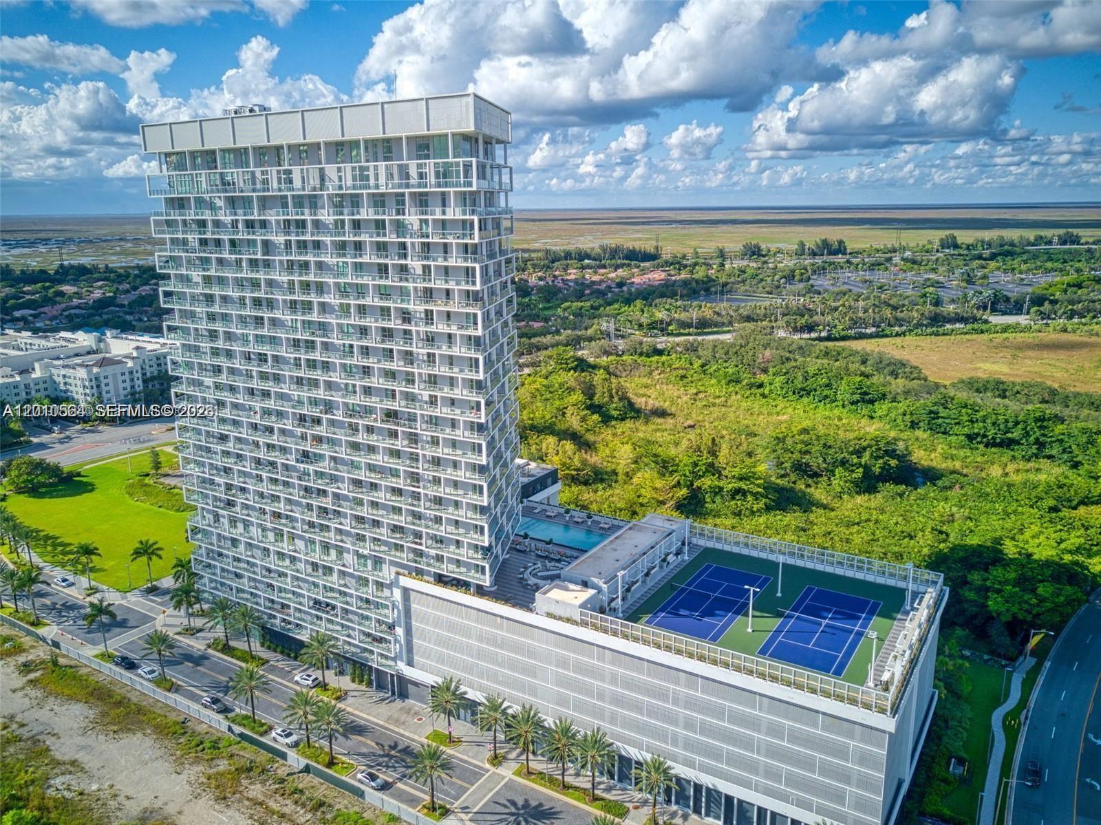 METROPICA NORTH TOWER ONE - Residential