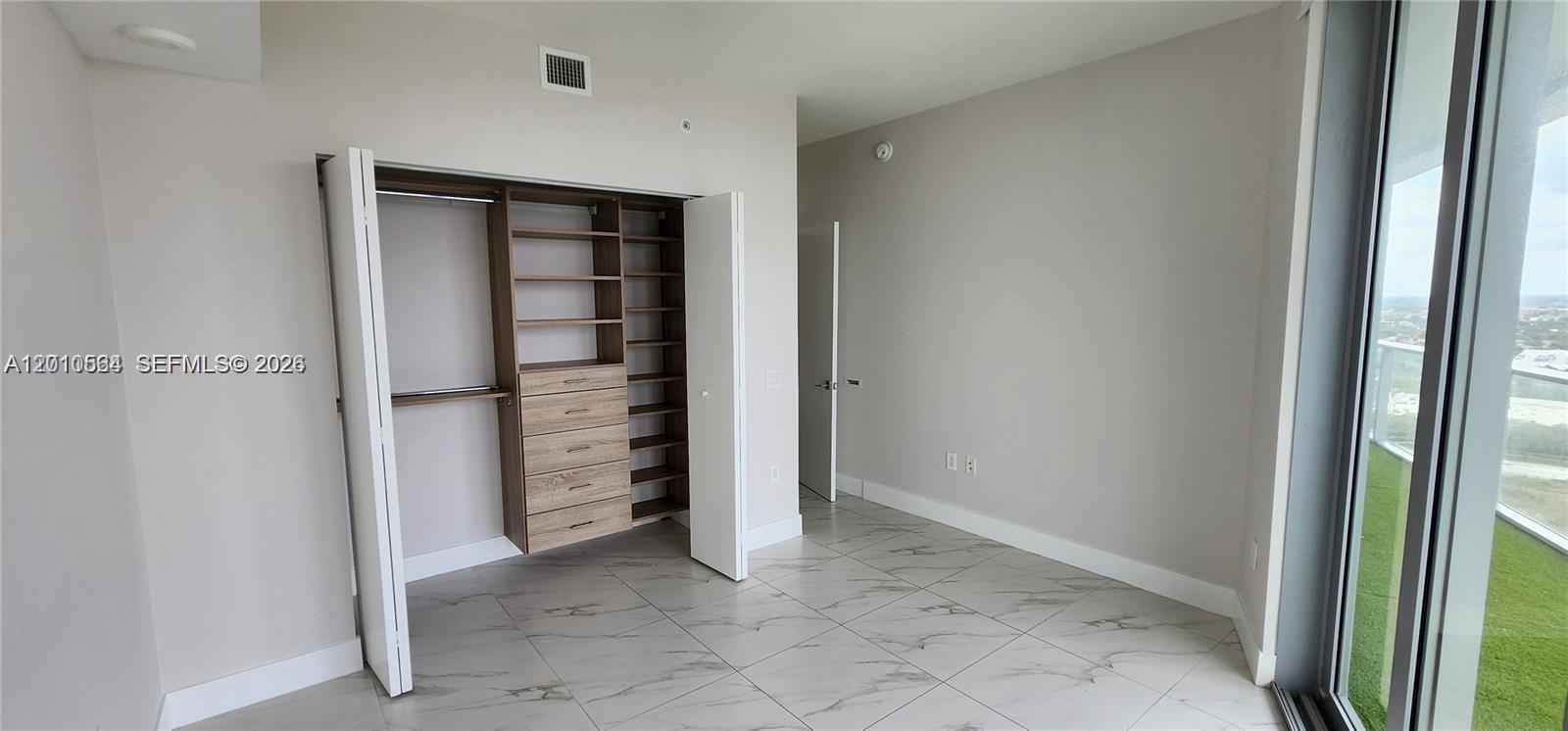METROPICA NORTH TOWER ONE - Residential