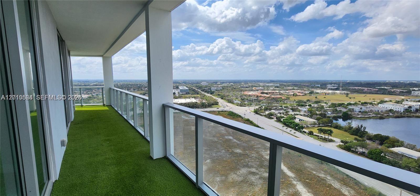 METROPICA NORTH TOWER ONE - Residential